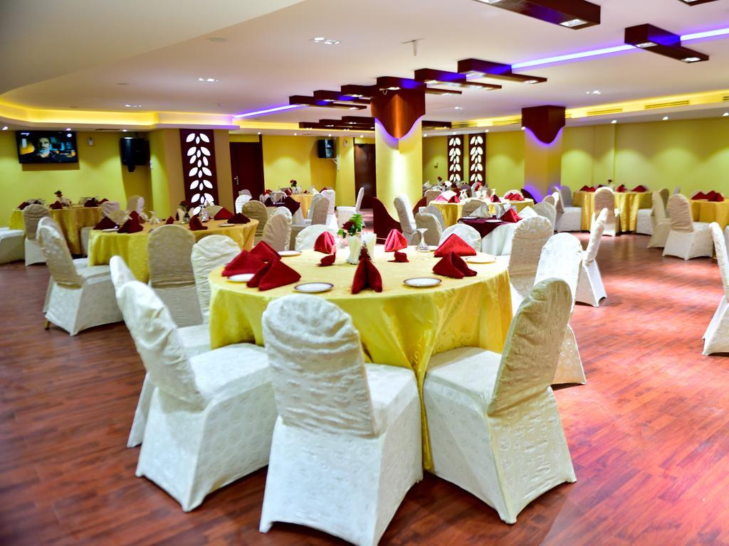Al Bahjah Hotel Seeb Exterior photo