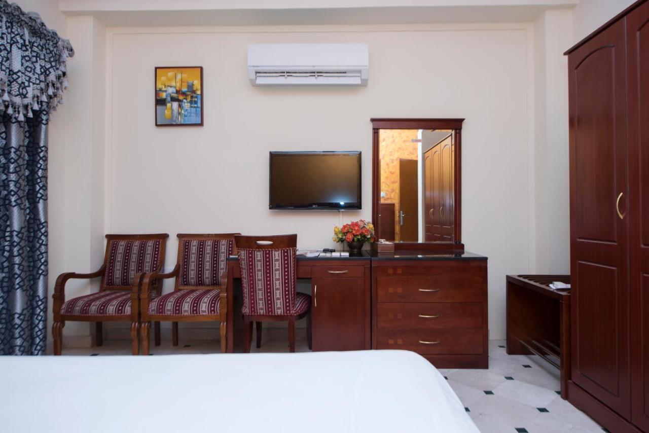 Al Bahjah Hotel Seeb Exterior photo